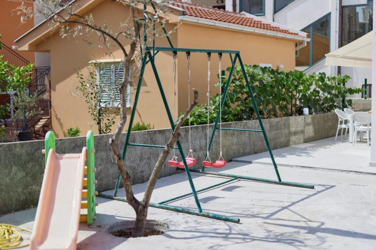 Petrovic Apartmani Tivat Exterior photo