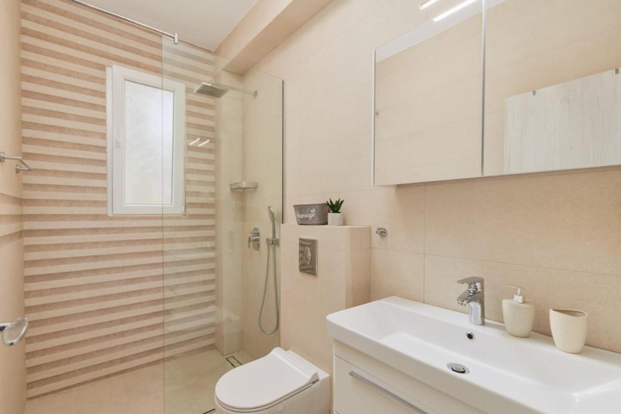 Petrovic Apartmani Tivat Exterior photo